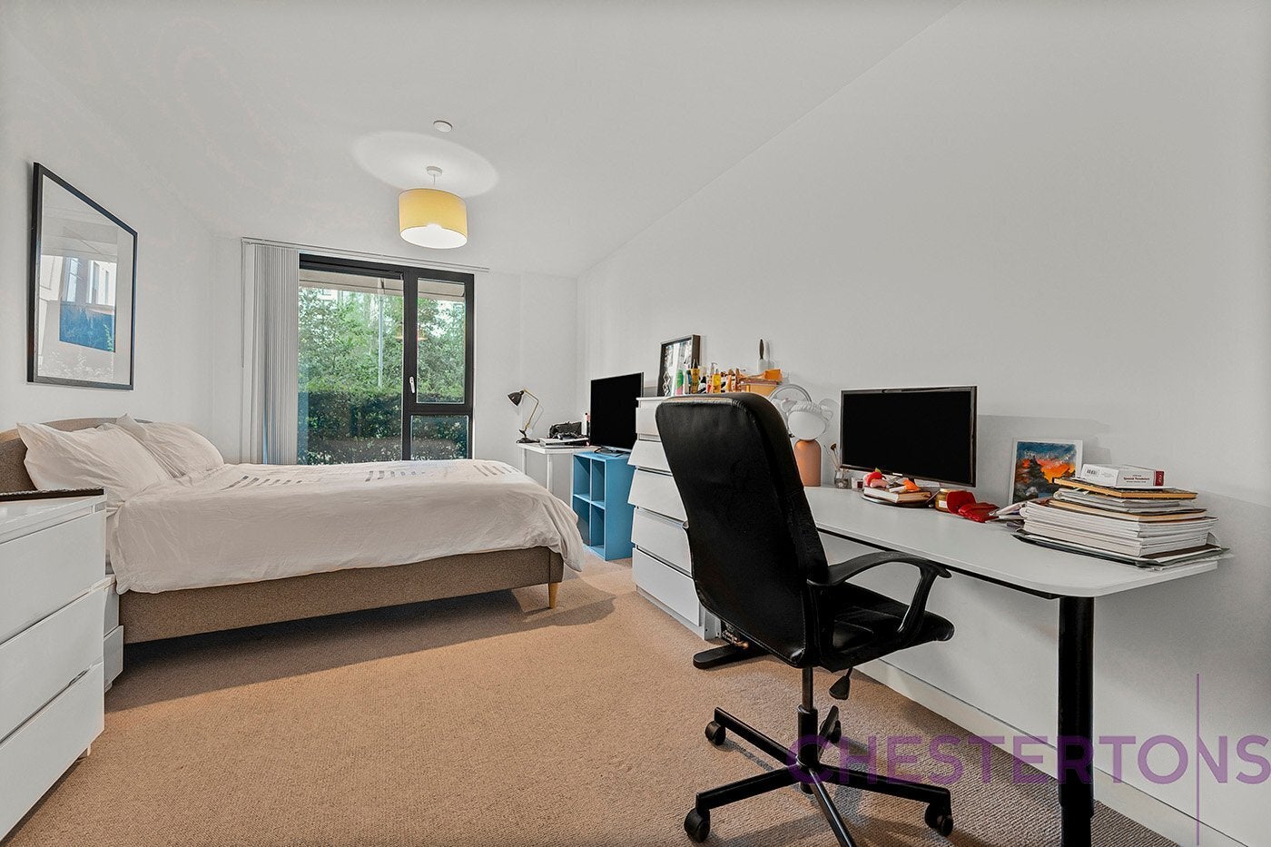Flat Forrester Way in Greater London