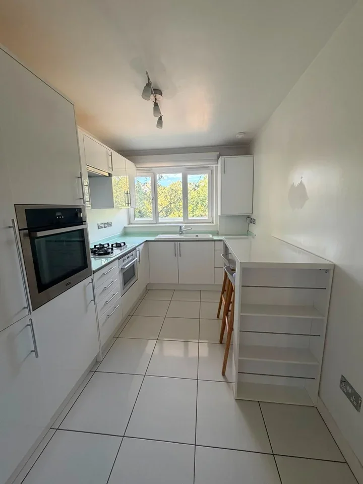Flat Westcombe Park Road in Greater London