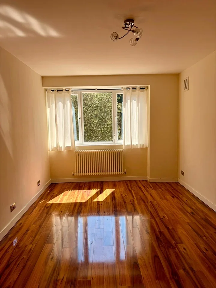Flat Westcombe Park Road in Greater London