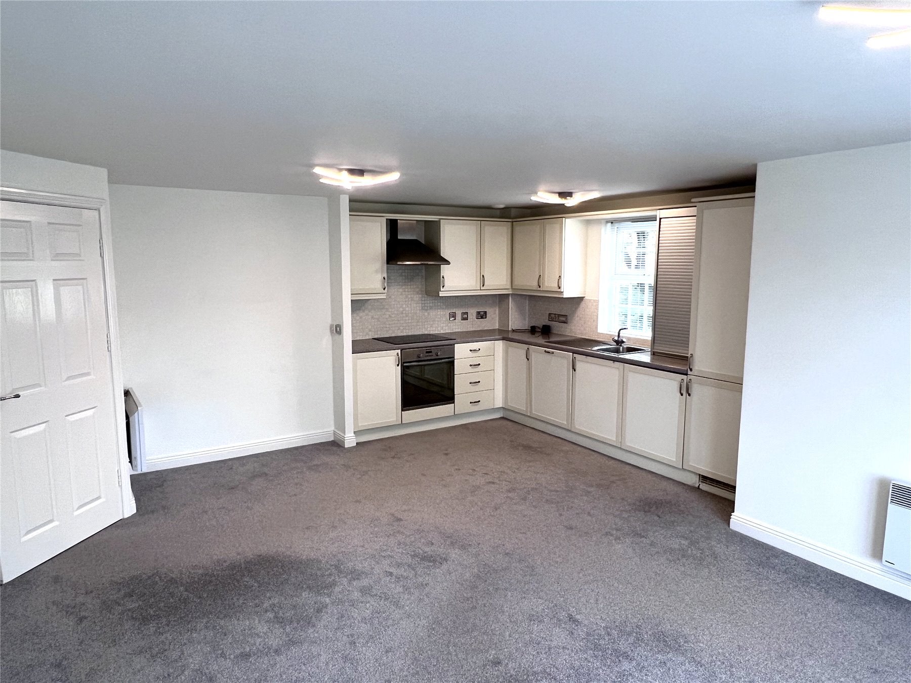 Flat Warren Lane in North Kesteven
