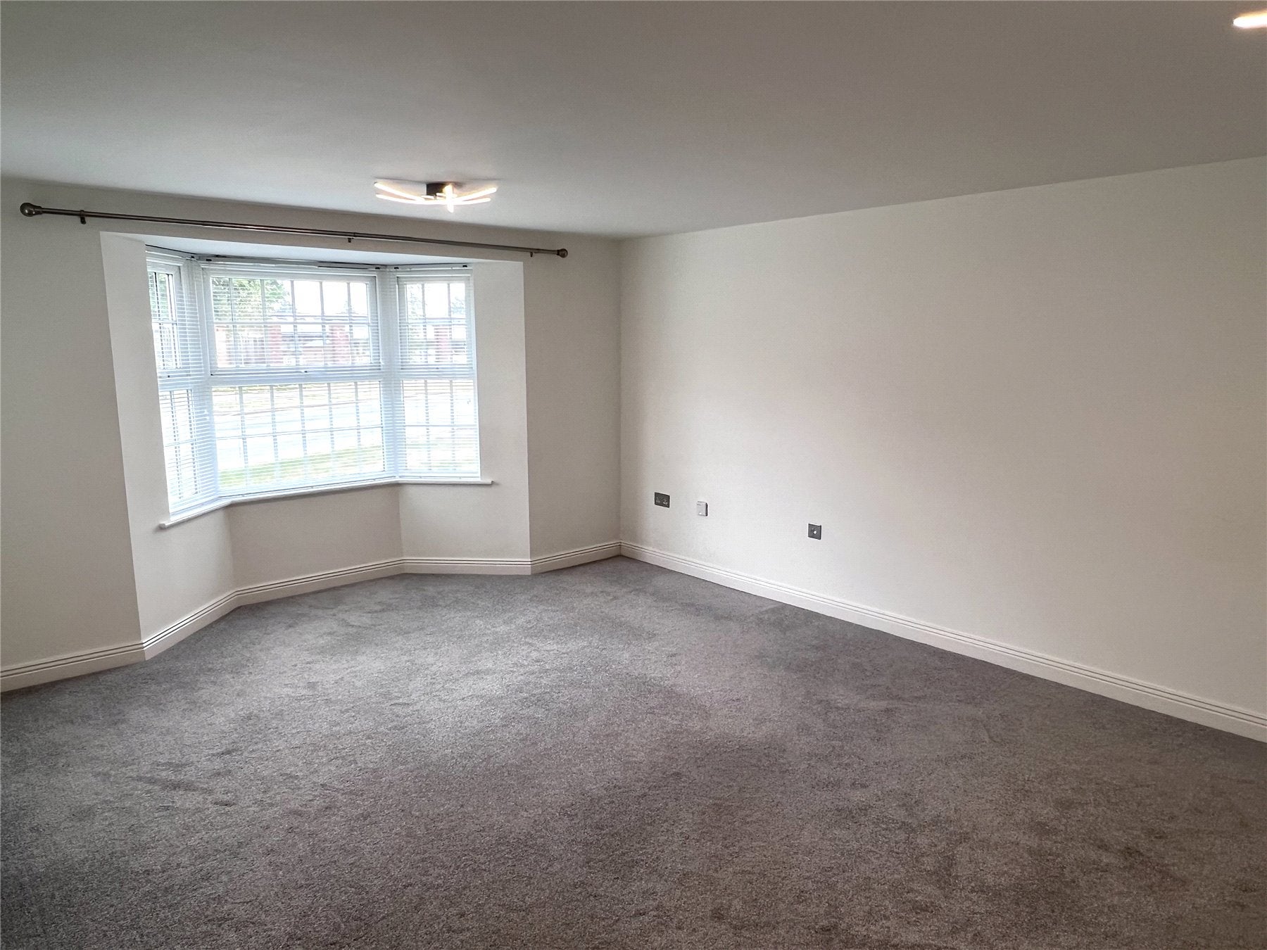 Flat Warren Lane in North Kesteven