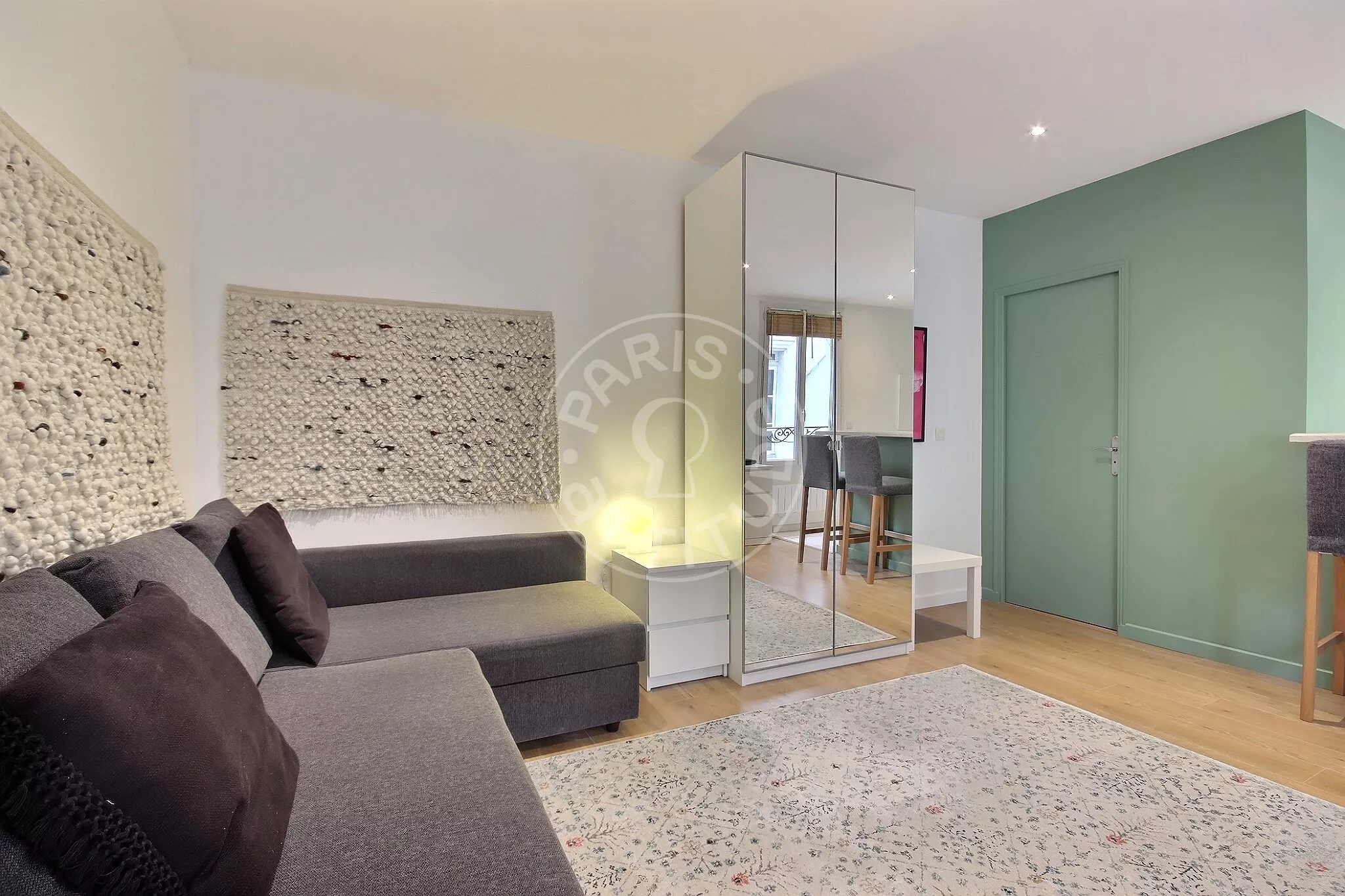 Flat Rue de la Croix Nivert in Paris