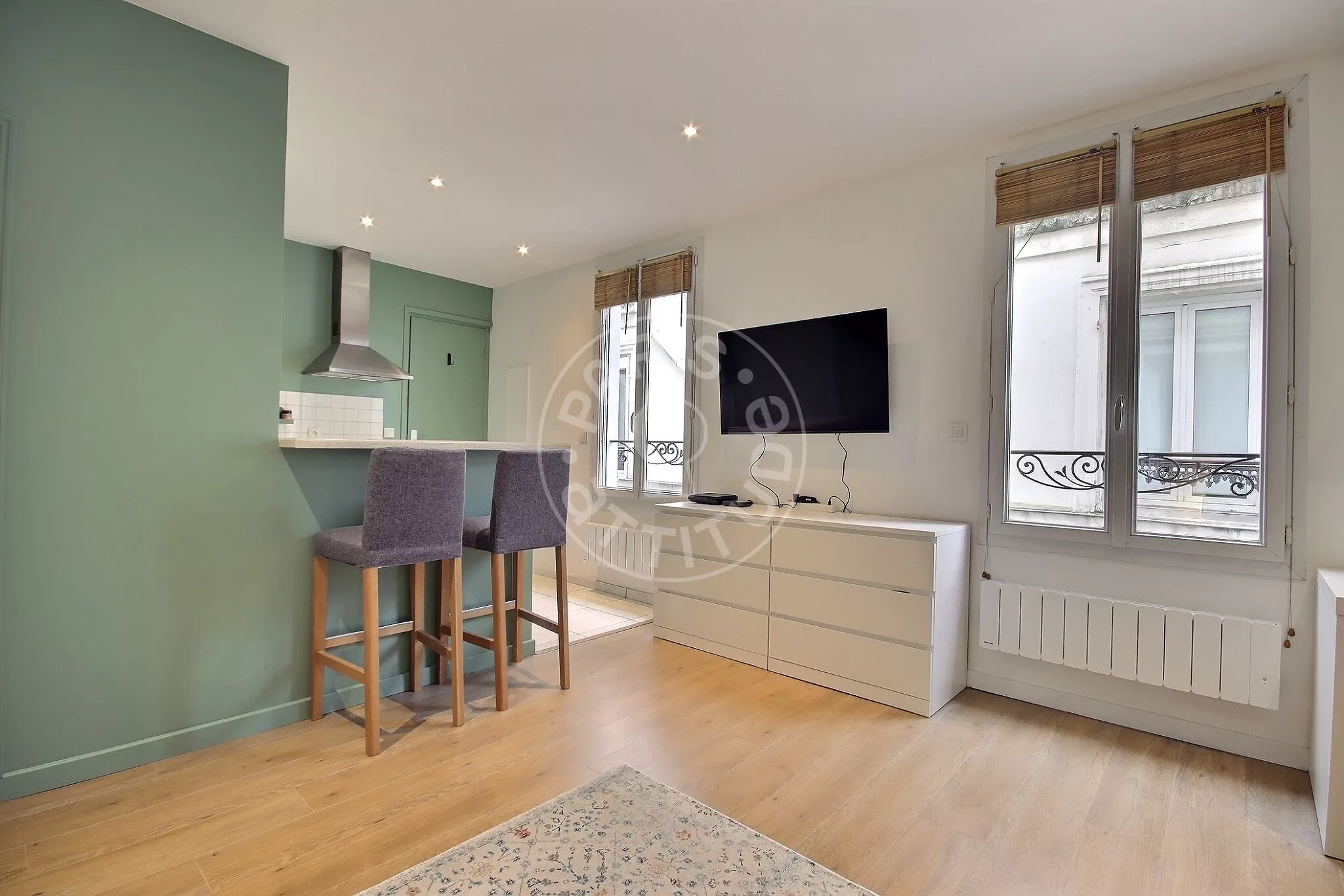 Flat Rue de la Croix Nivert in Paris