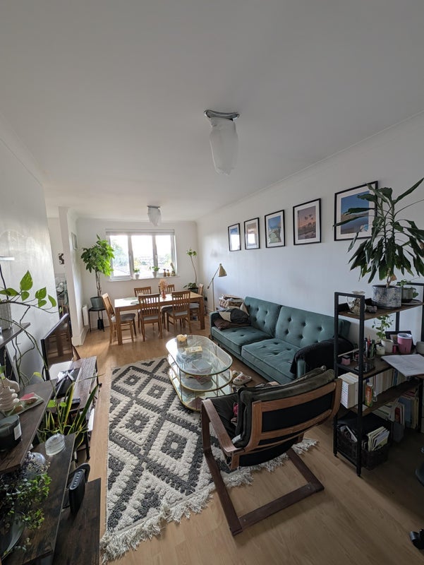 Flat Middleton Road in Greater London