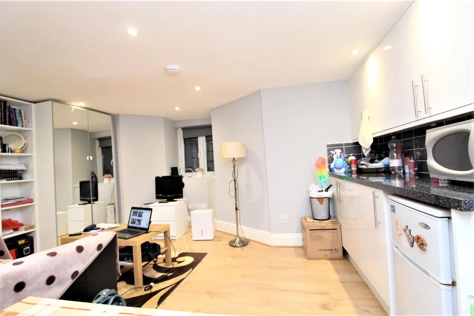 Flat Cranbrook Park in Greater London