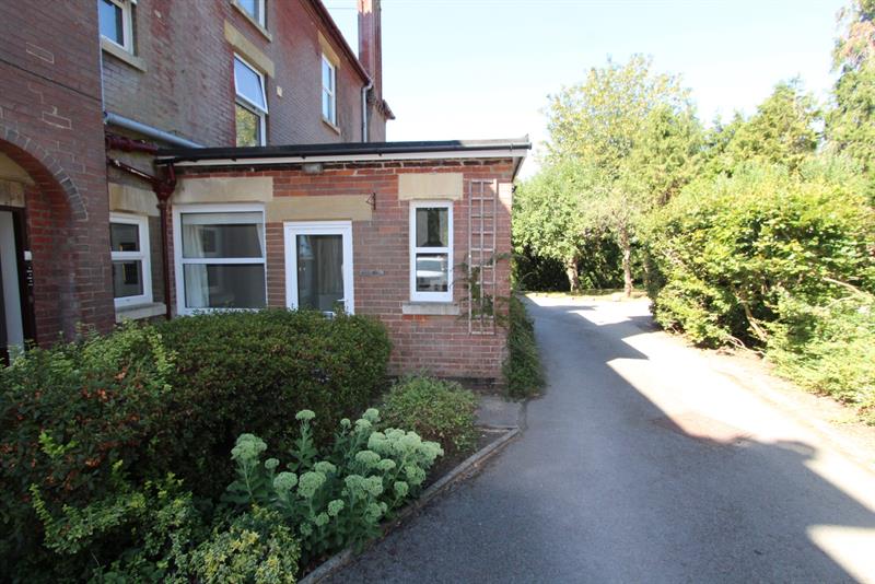 Flat Botley Road in Winchester