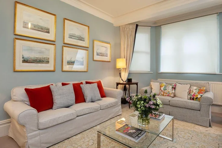 Flat Ashburnham Road in Greater London