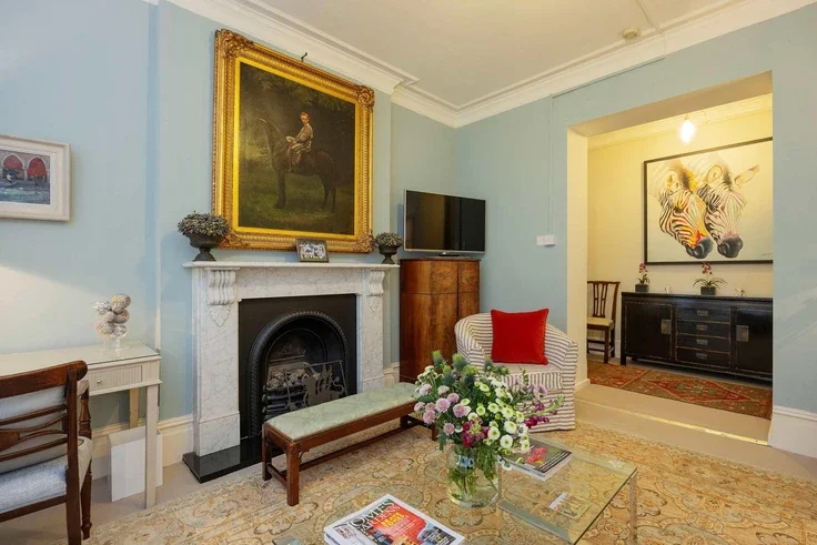Flat Ashburnham Road in Greater London