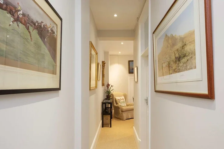 Flat Ashburnham Road in Greater London