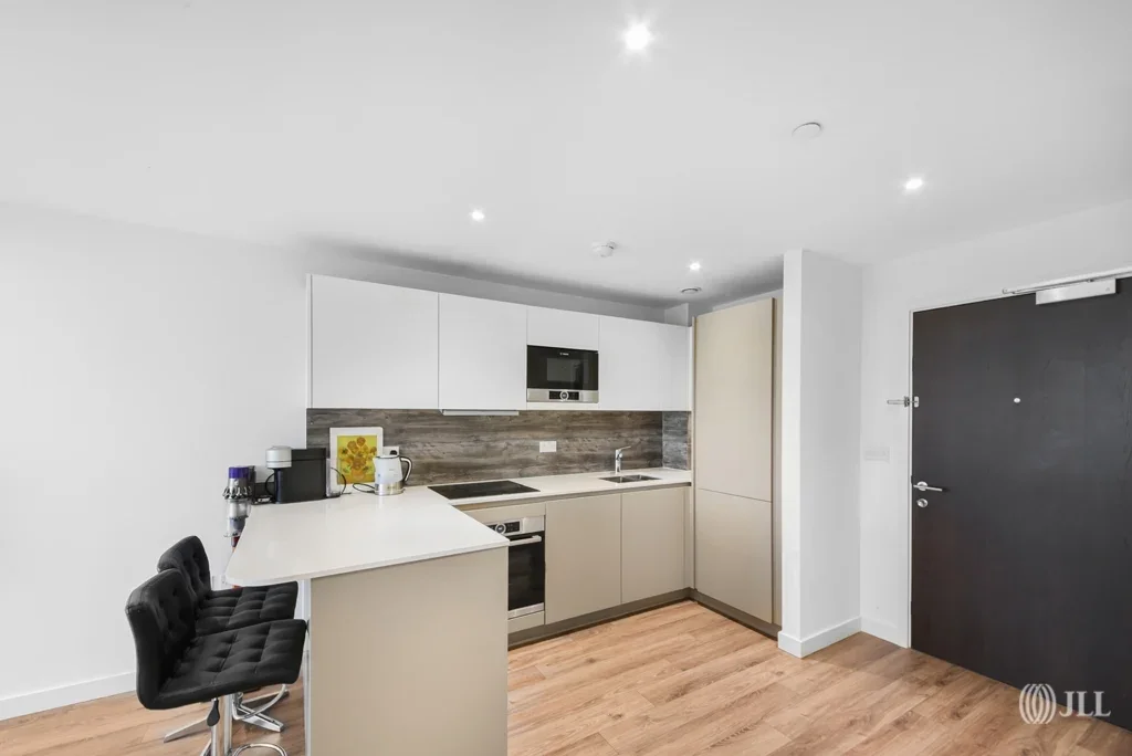 Flat Blackstock Mews in Greater London