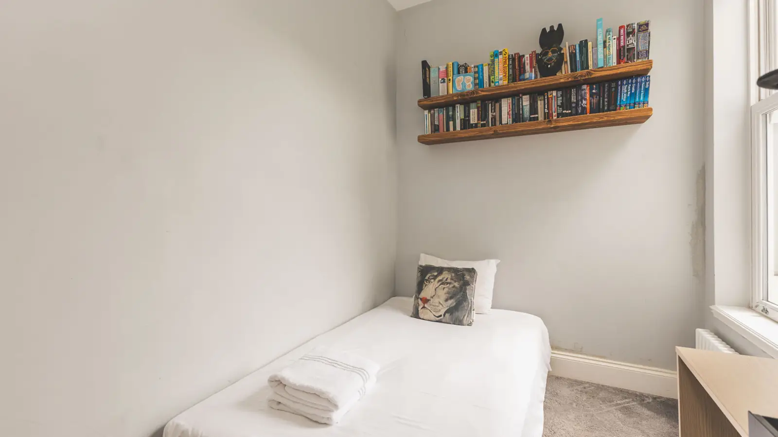 Flat Essex Road in Greater London
