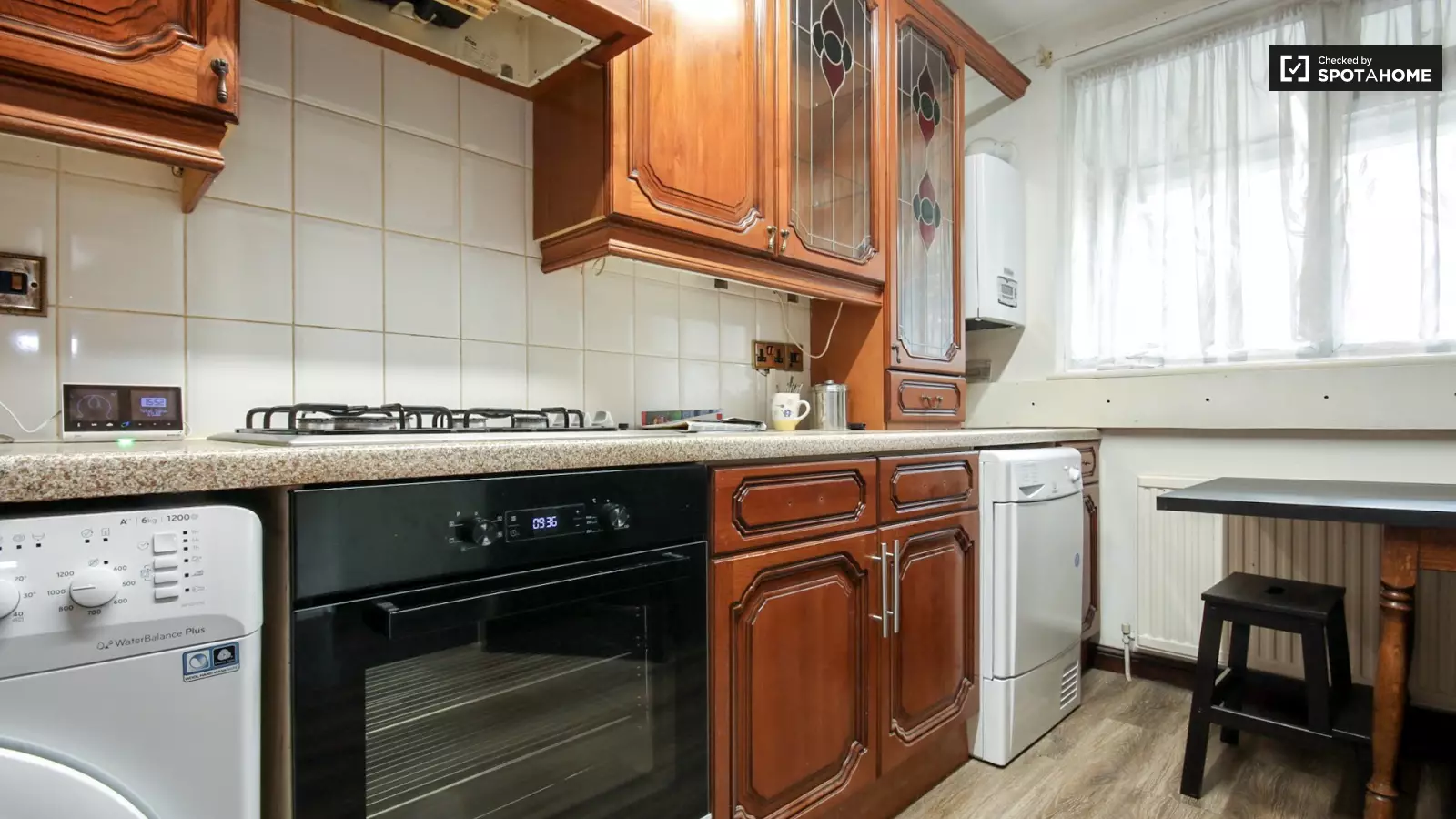 Flat Parry Road in City of Westminster