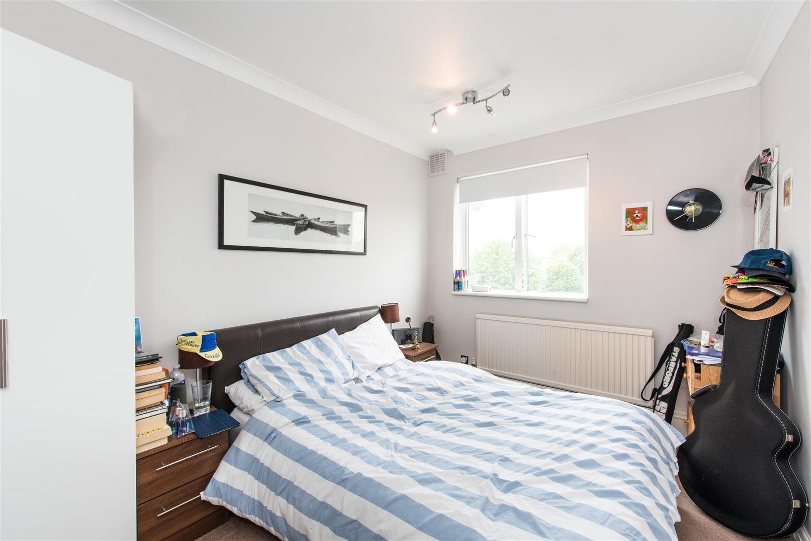 Flat Fairfax Road in Greater London