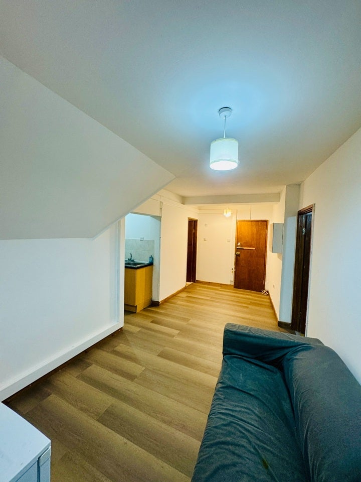 Flat Uxbridge Road in Greater London