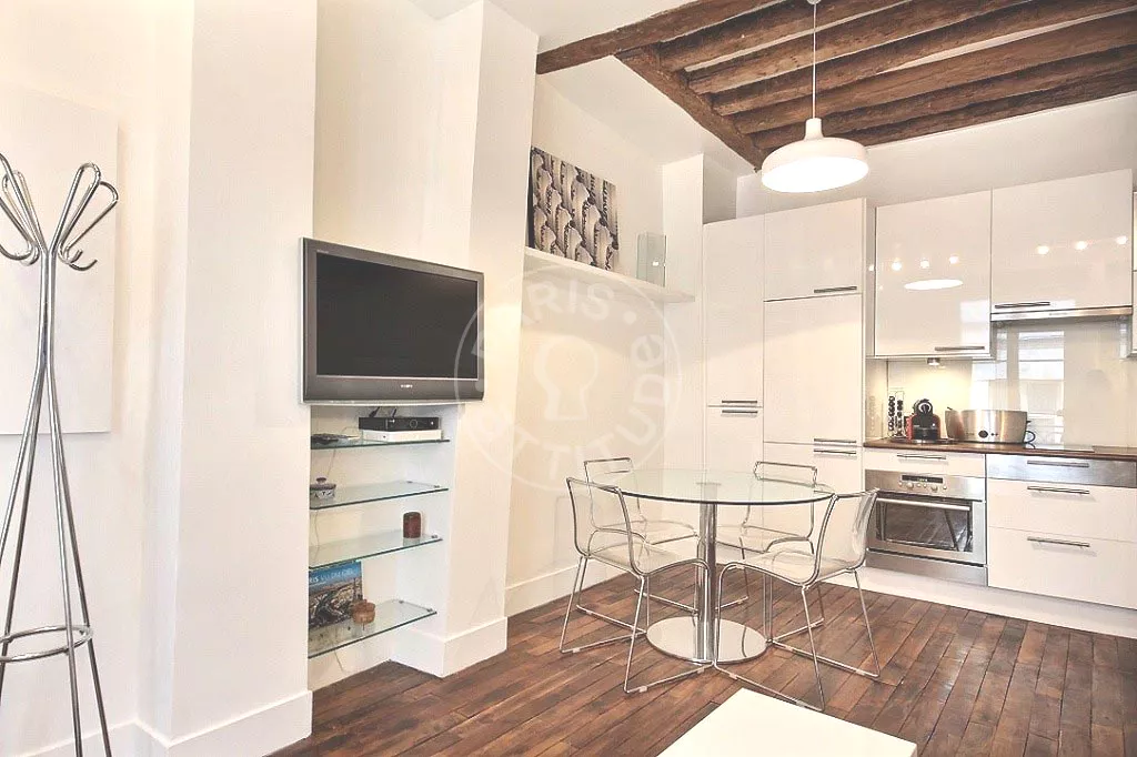 Appartement Rue Grégoire de Tours à Paris