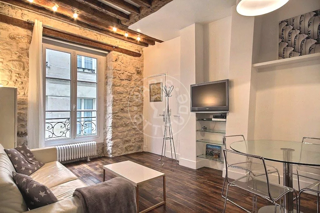 Appartement Rue Grégoire de Tours à Paris