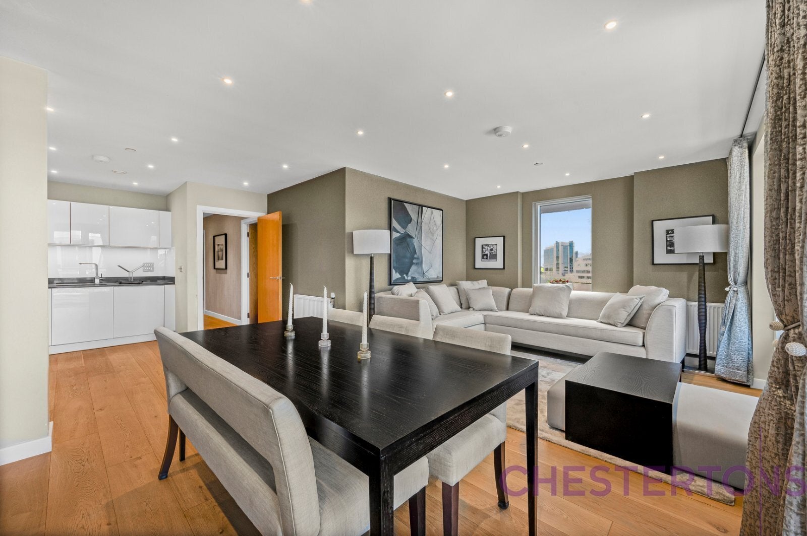 Flat Selsdon Way in Greater London