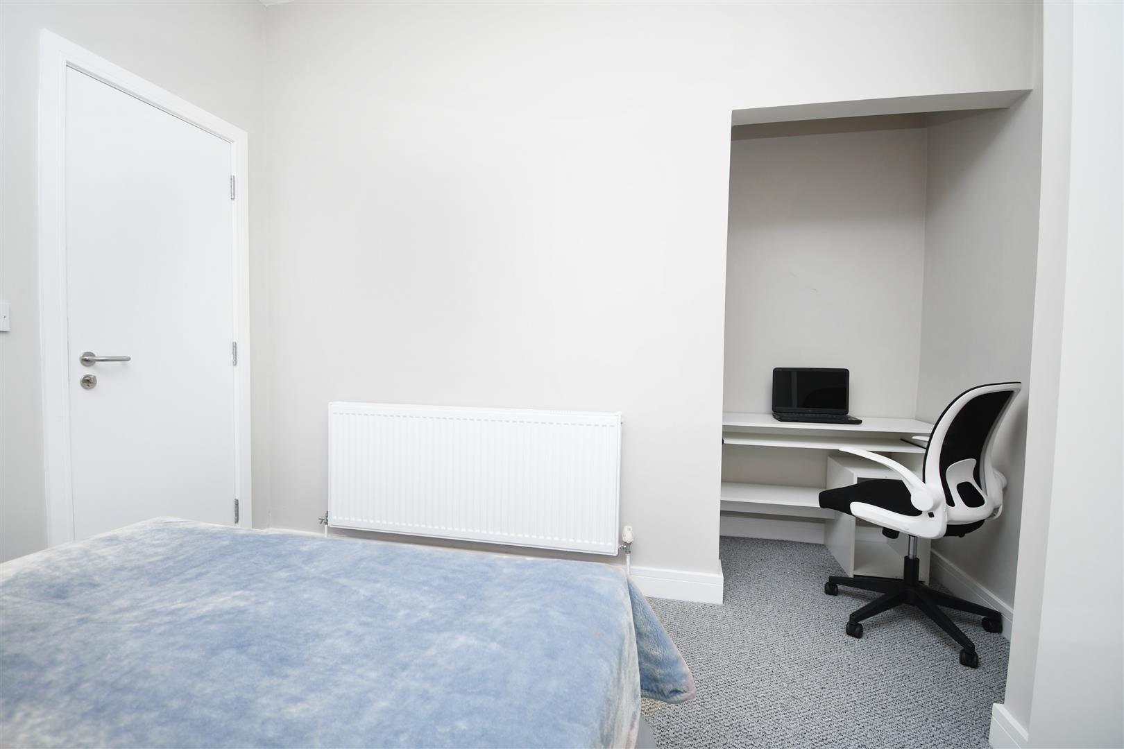 Room Swindon Street in Burnley