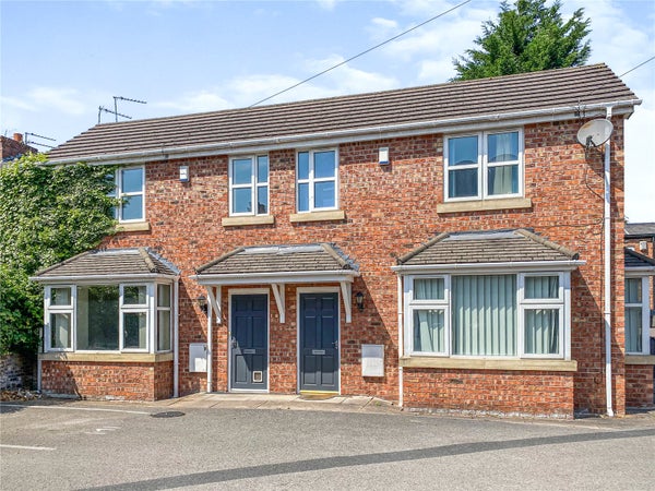 Flat Agalia Gardens in Manchester