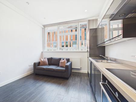 Flat Earle Street in Liverpool