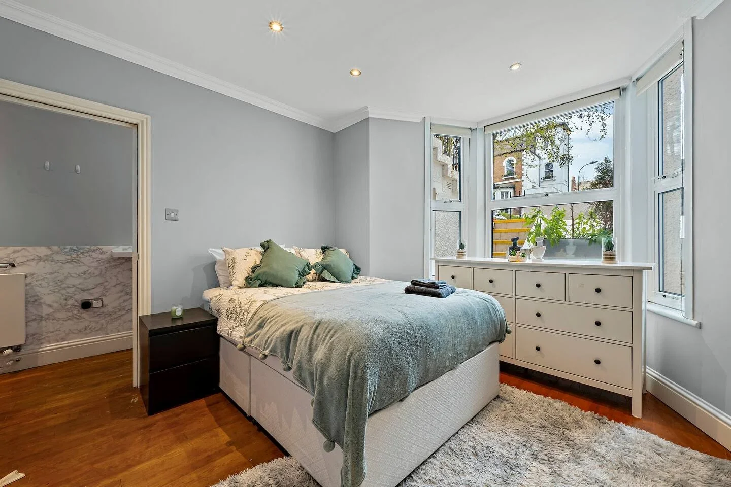 Flat Hammersmith Grove in Greater London