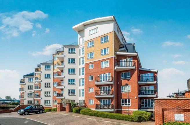 Flat The Gateway in Watford