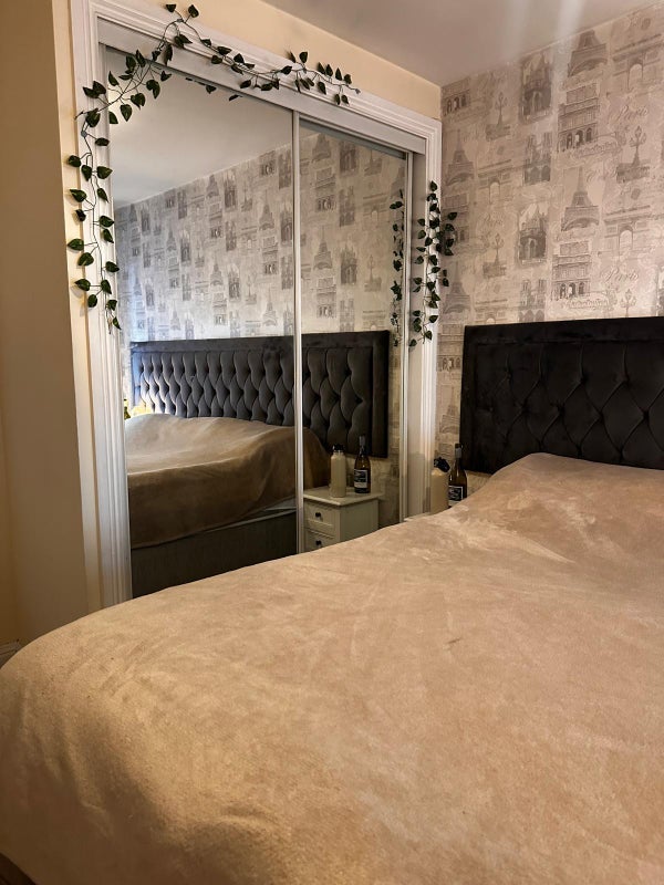 Room Wallace Street in Glasgow