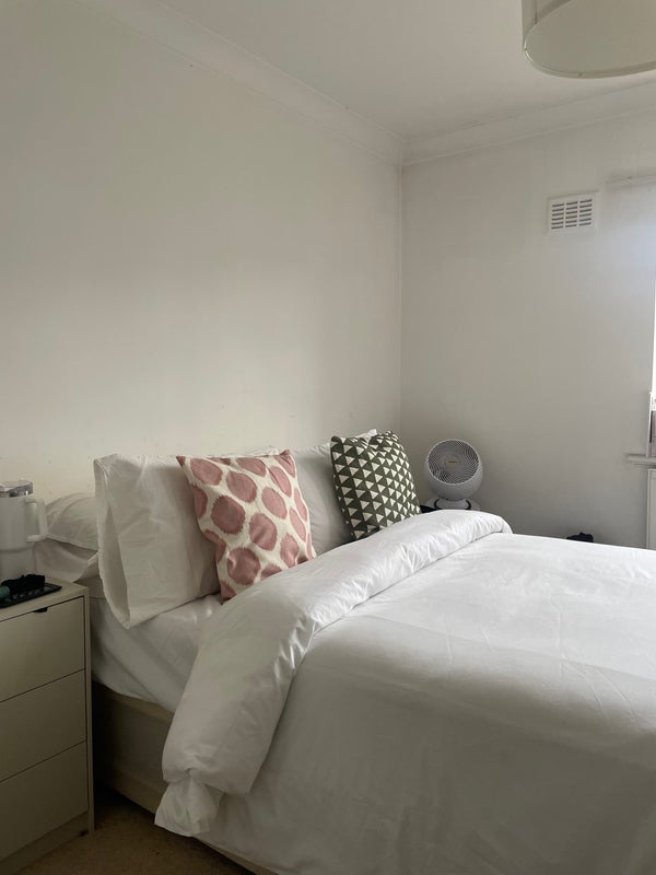 Room Etchingham Court in Greater London