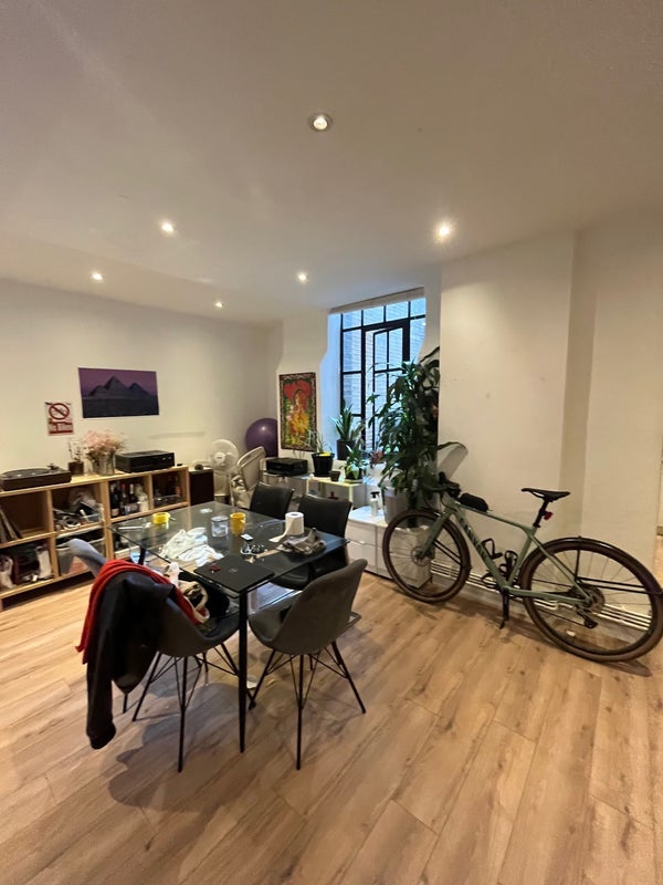 Room Tyssen Street in Greater London