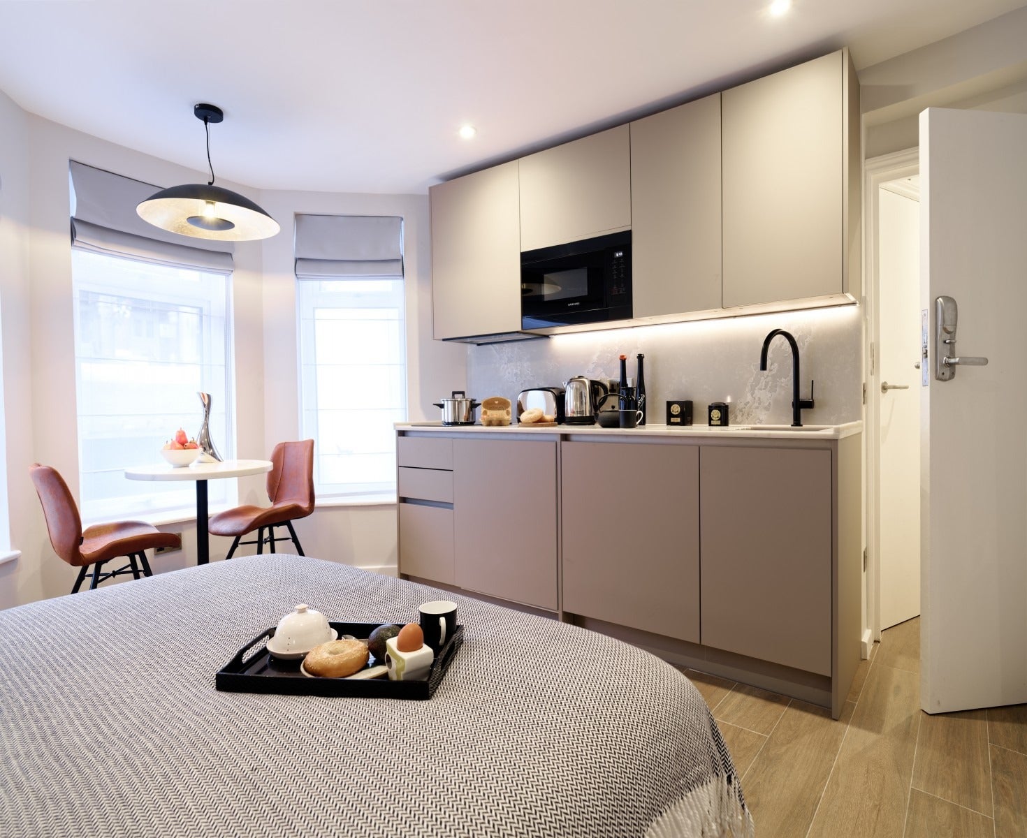 Flat Kingdon Road in London