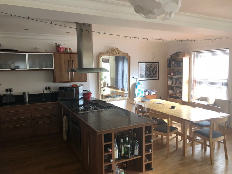 Room Sharrow View in Sheffield