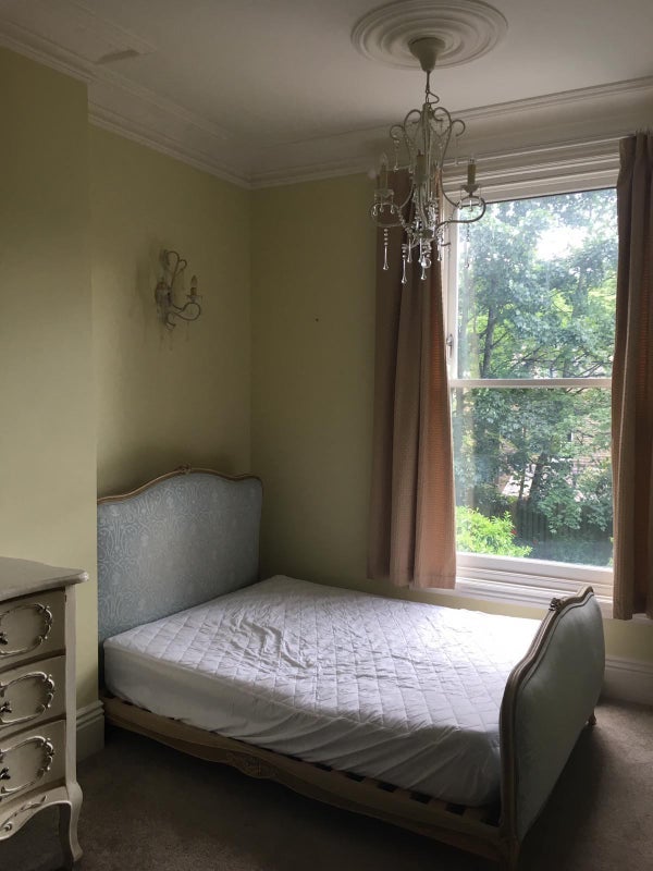 Room Sharrow View in Sheffield