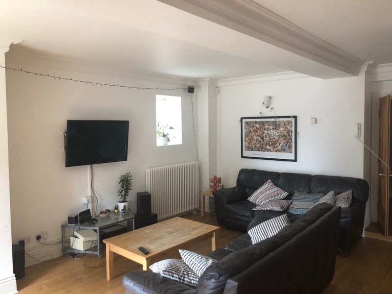 Room Sharrow View in Sheffield