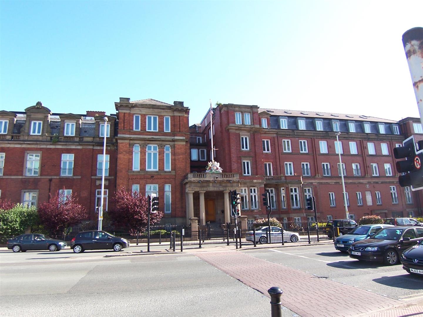Flat Wilton Place in Salford