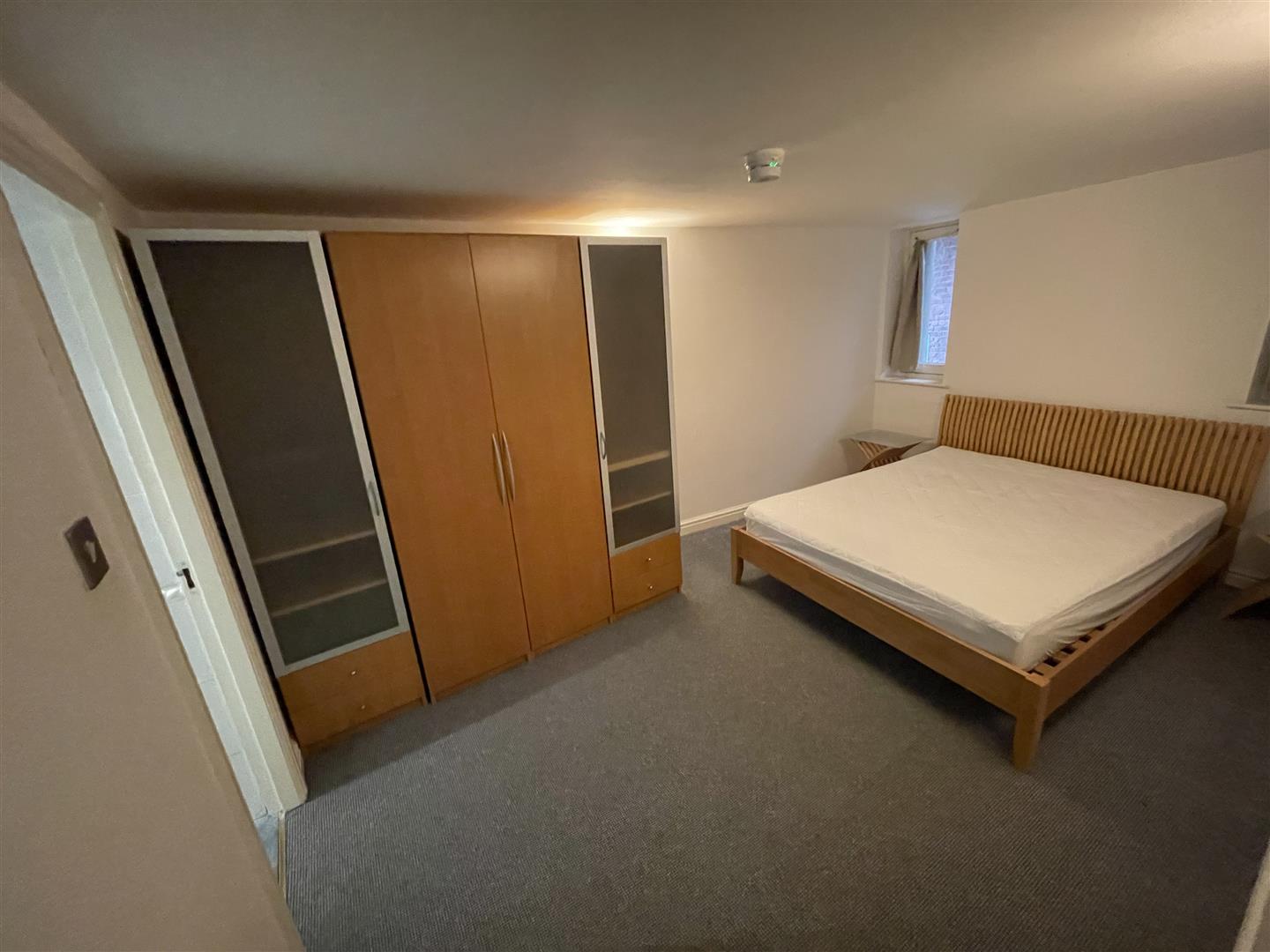 Flat Wilton Place in Salford