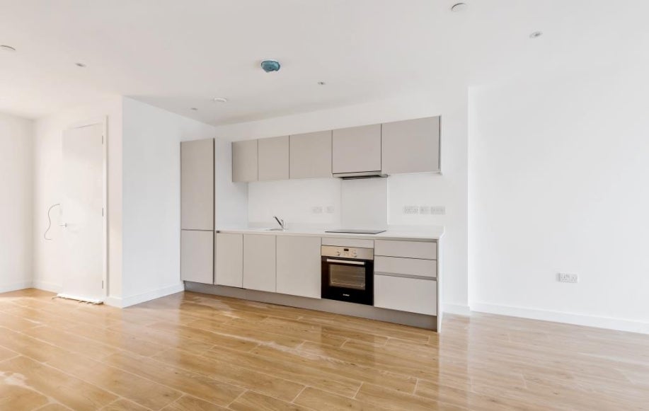 Flat Bond Way in Bracknell