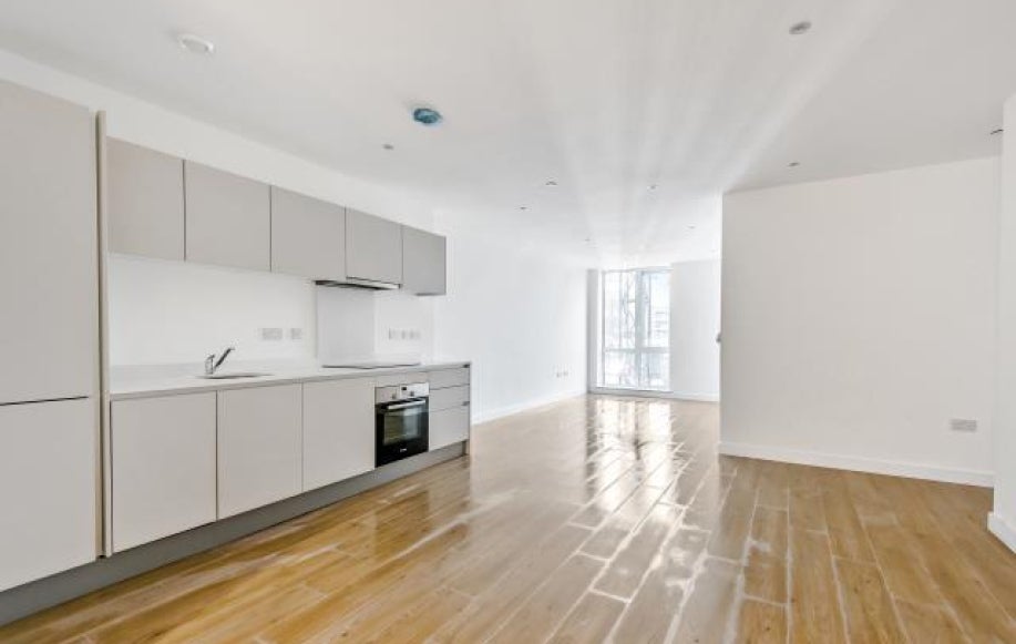 Flat Bond Way in Bracknell