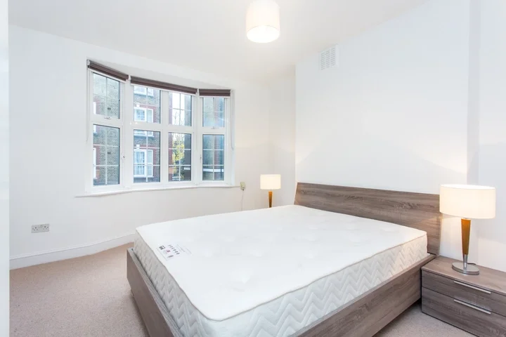 Flat Cranleigh Street in Greater London