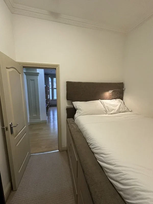 Flat Lordship Road in Greater London