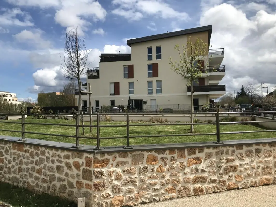 Appartement Rue Jacques Tati à Bois-d'Arcy