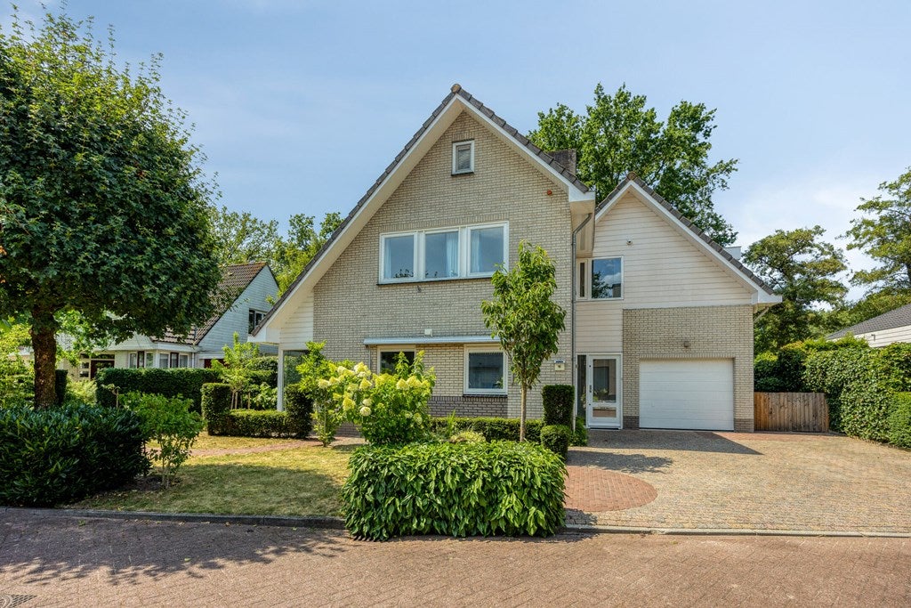 Huis Betje Wolfflaan 16 in Veenendaal