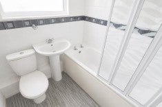 Room Lonsdale Road in Southend-on-Sea