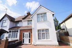 Room Lonsdale Road in Southend-on-Sea