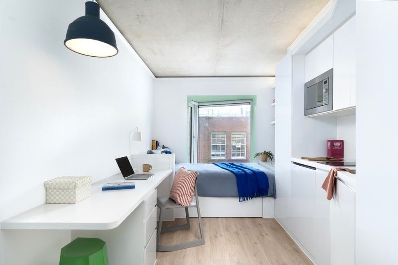 Flat Brunswick Place in Greater London