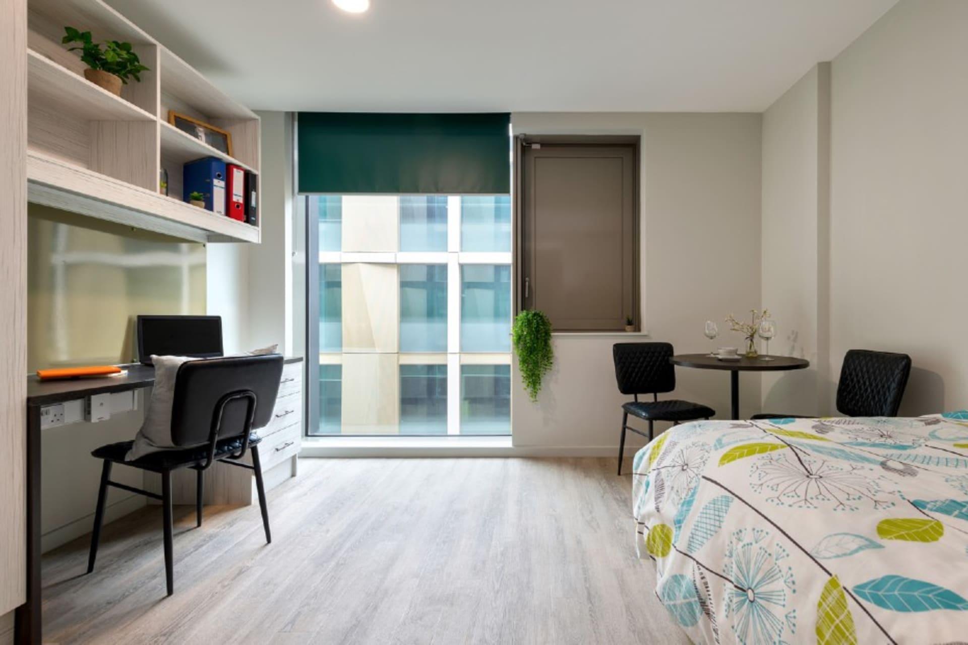 Room Long Street in Greater London