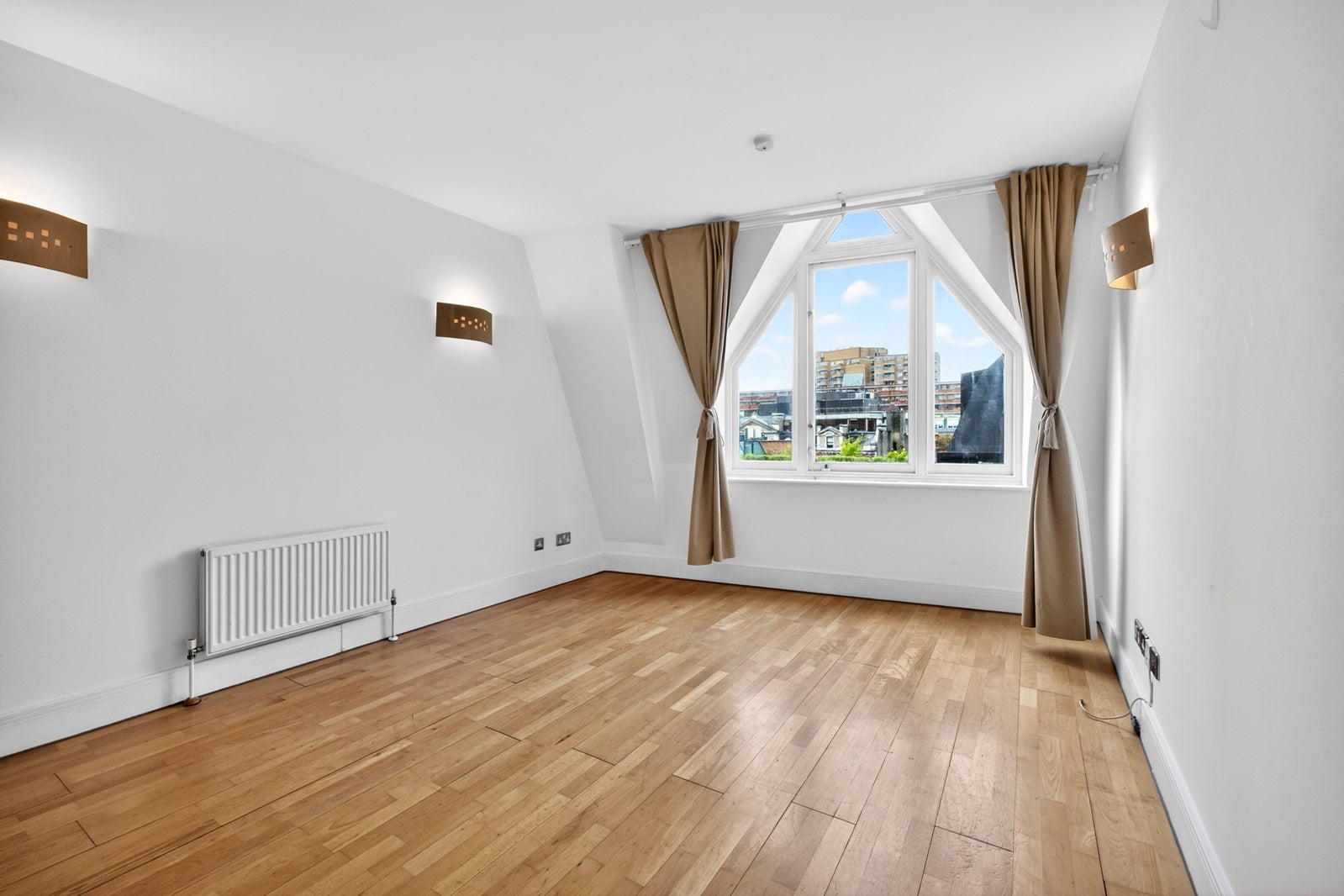 Flat Farringdon Road in Greater London