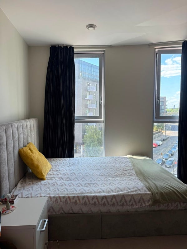 Room High Street in Greater London