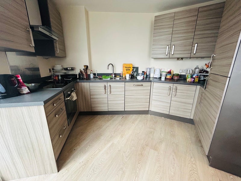 Room High Street in Greater London