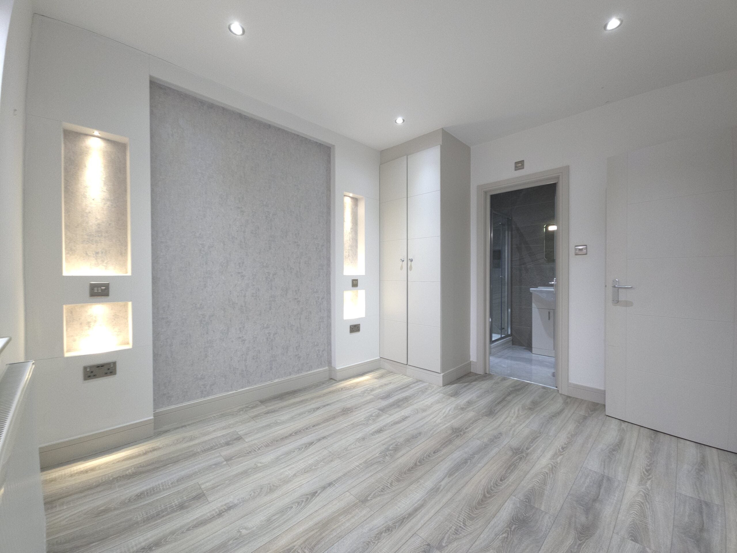 Flat Rymer Street in Greater London