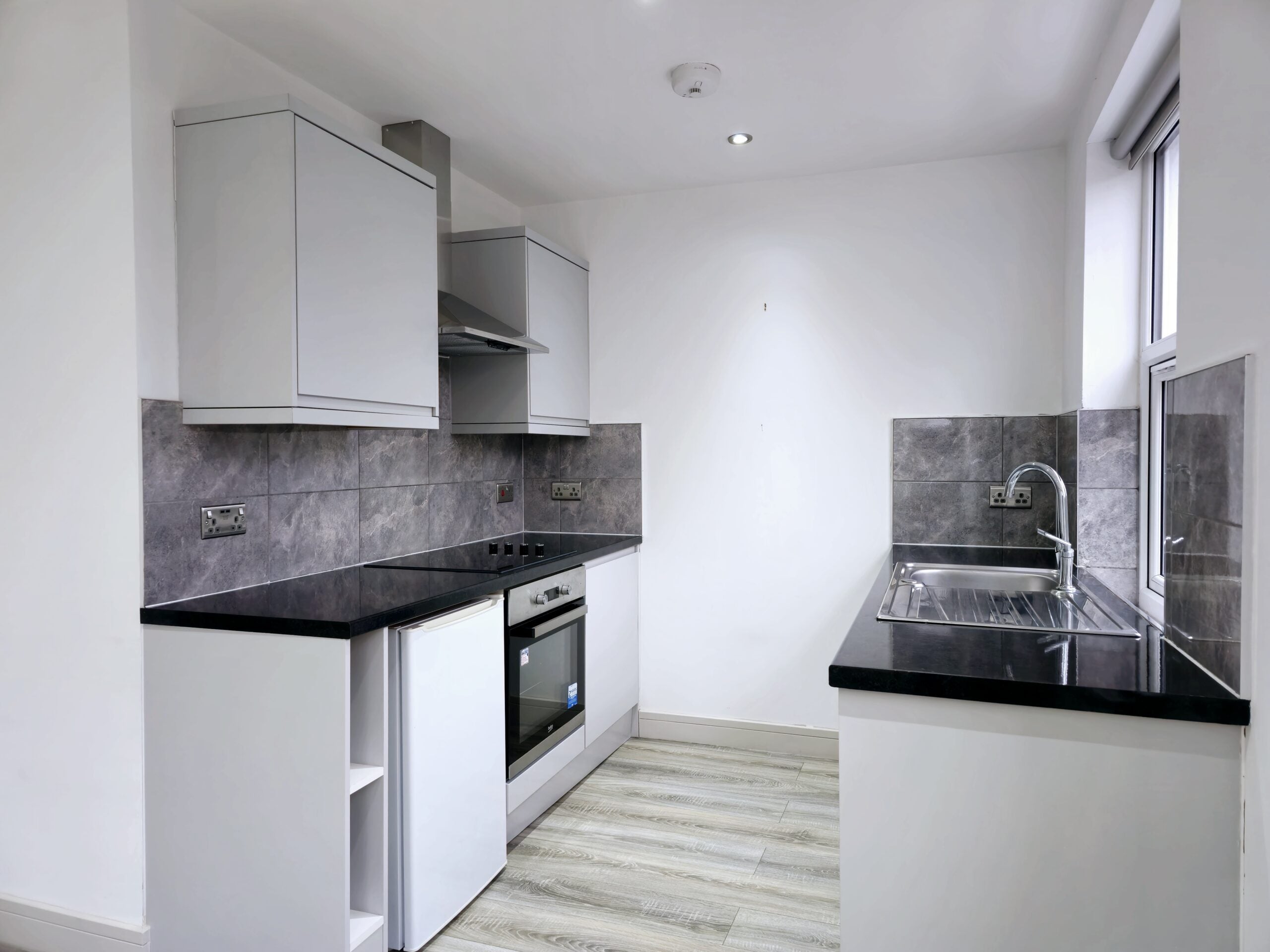 Flat Rymer Street in Greater London